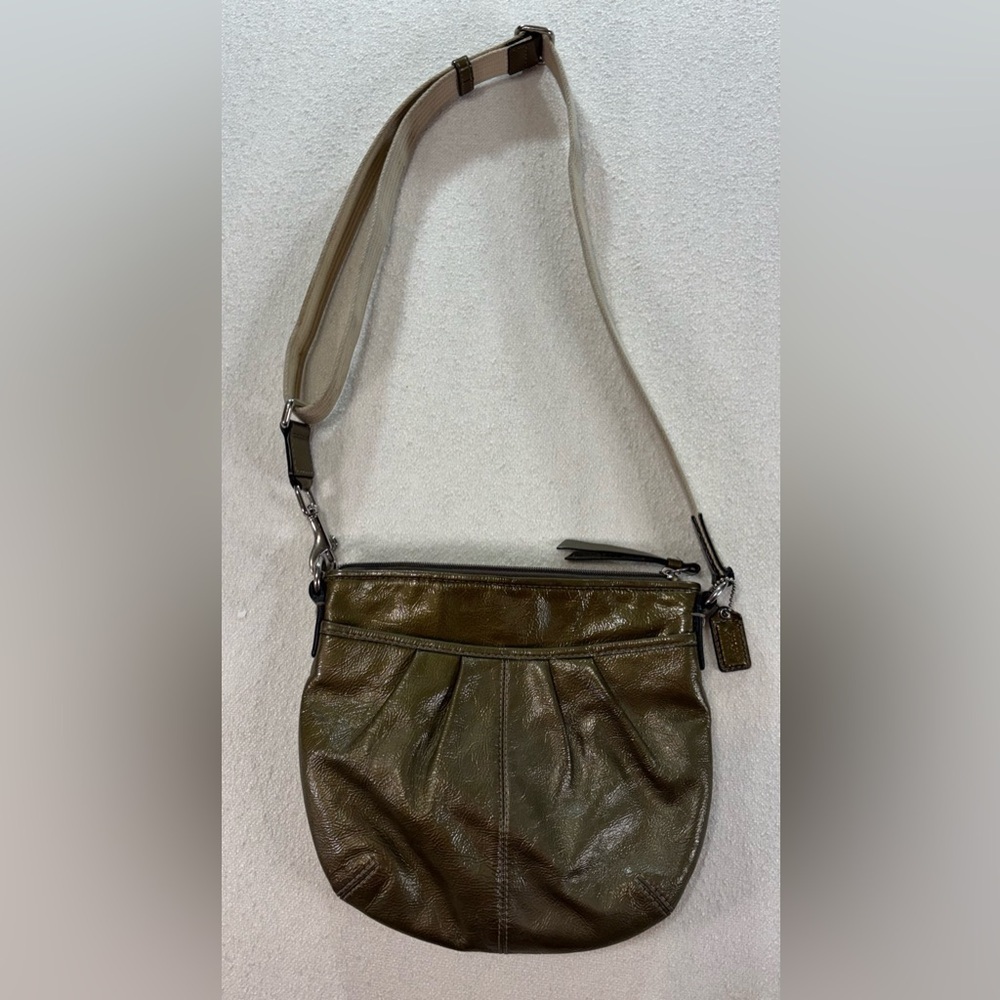 Coach Soho Olive Green Leather Swingpack Crossbody Silver Hardware Small Bag